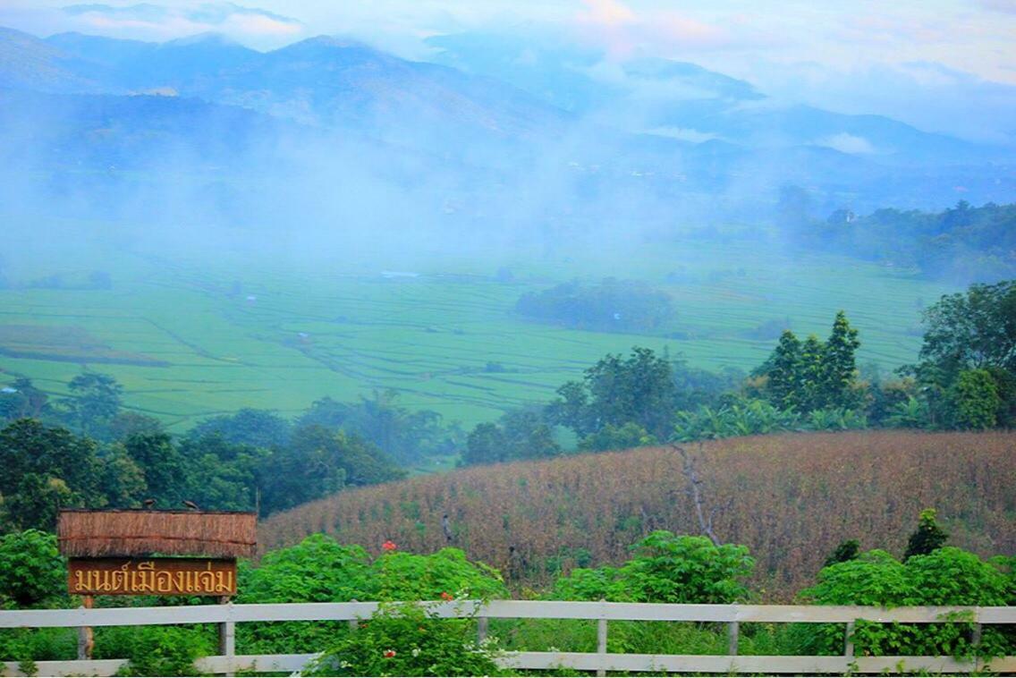 Hotel มนต์เมืองแจ่ม à Mae Chaem Extérieur photo