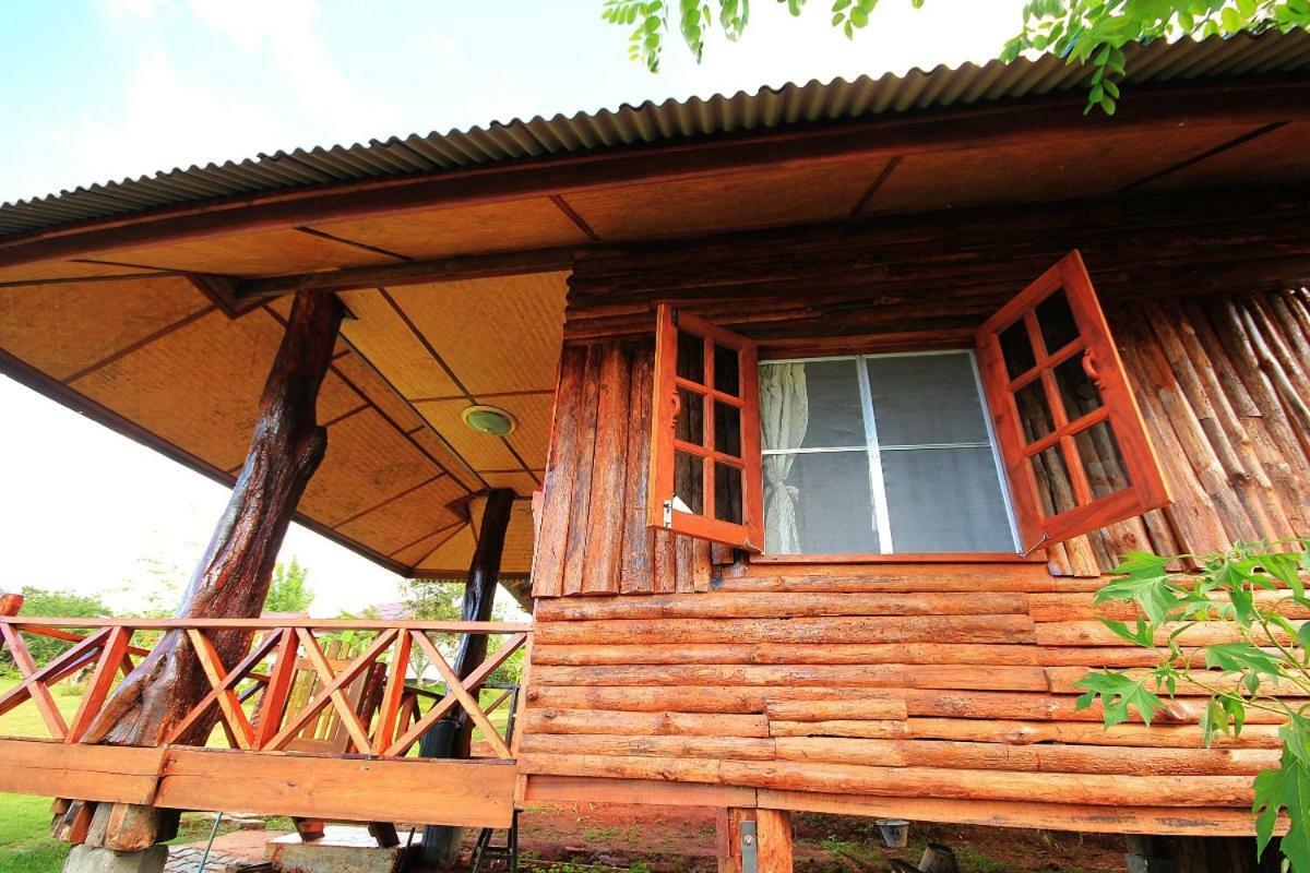 Hotel มนต์เมืองแจ่ม à Mae Chaem Extérieur photo