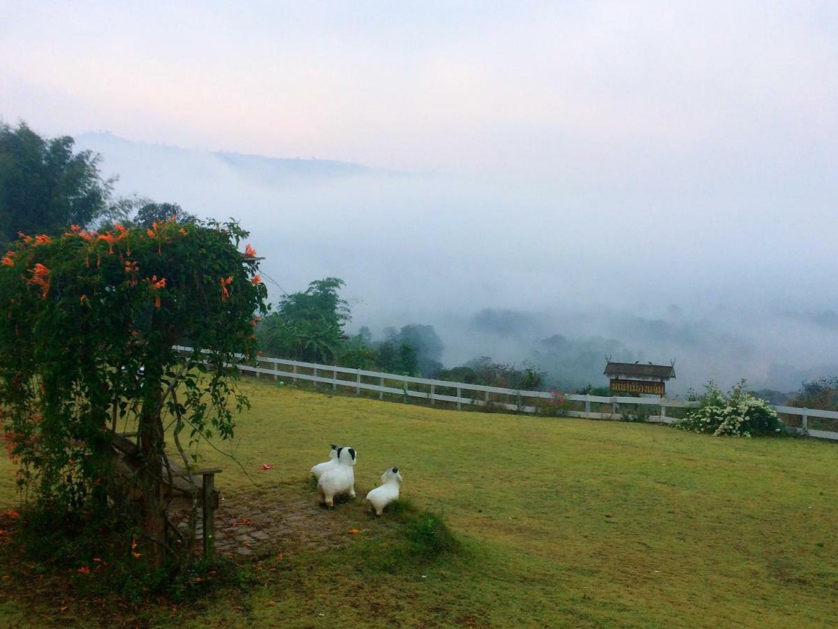 Hotel มนต์เมืองแจ่ม à Mae Chaem Extérieur photo